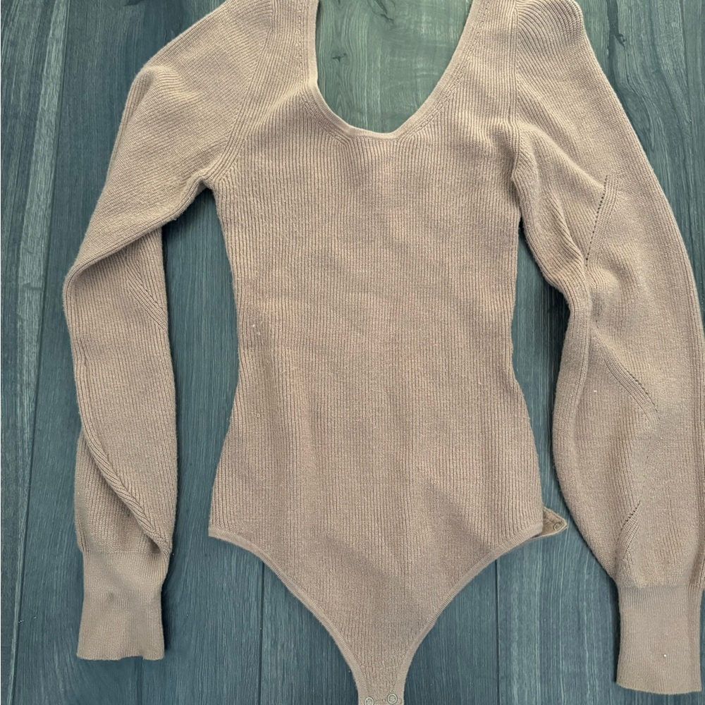 Abercrombie, Women's Beige Long Sleeve Bodysuit